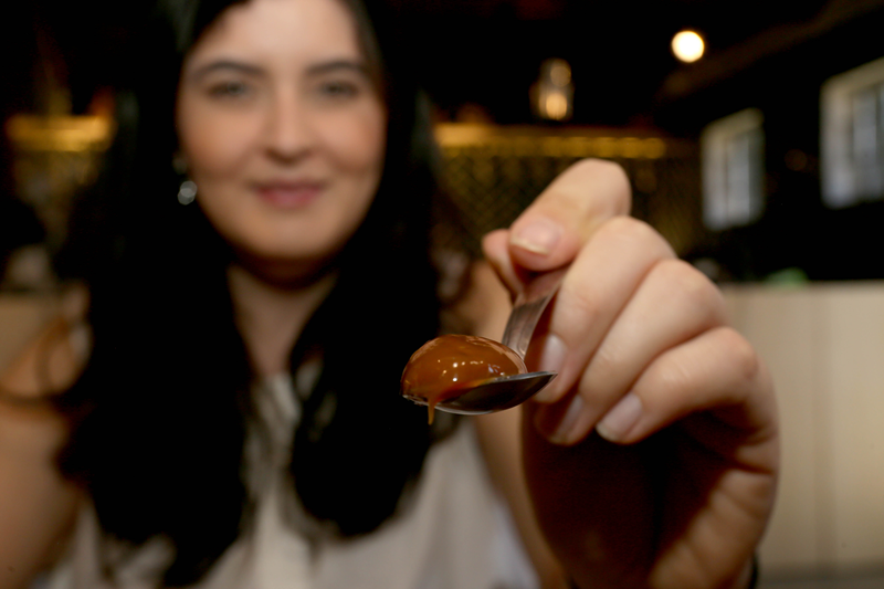 Colher com doce de leite cremoso